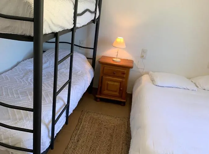 Belmont 3-2 Apartment *